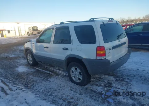 2002 Ford Escape Xlt from USA, damaged, VIN 1FMYU03122KC73150